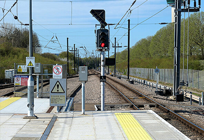 Intrusion alarm at the end of the platform